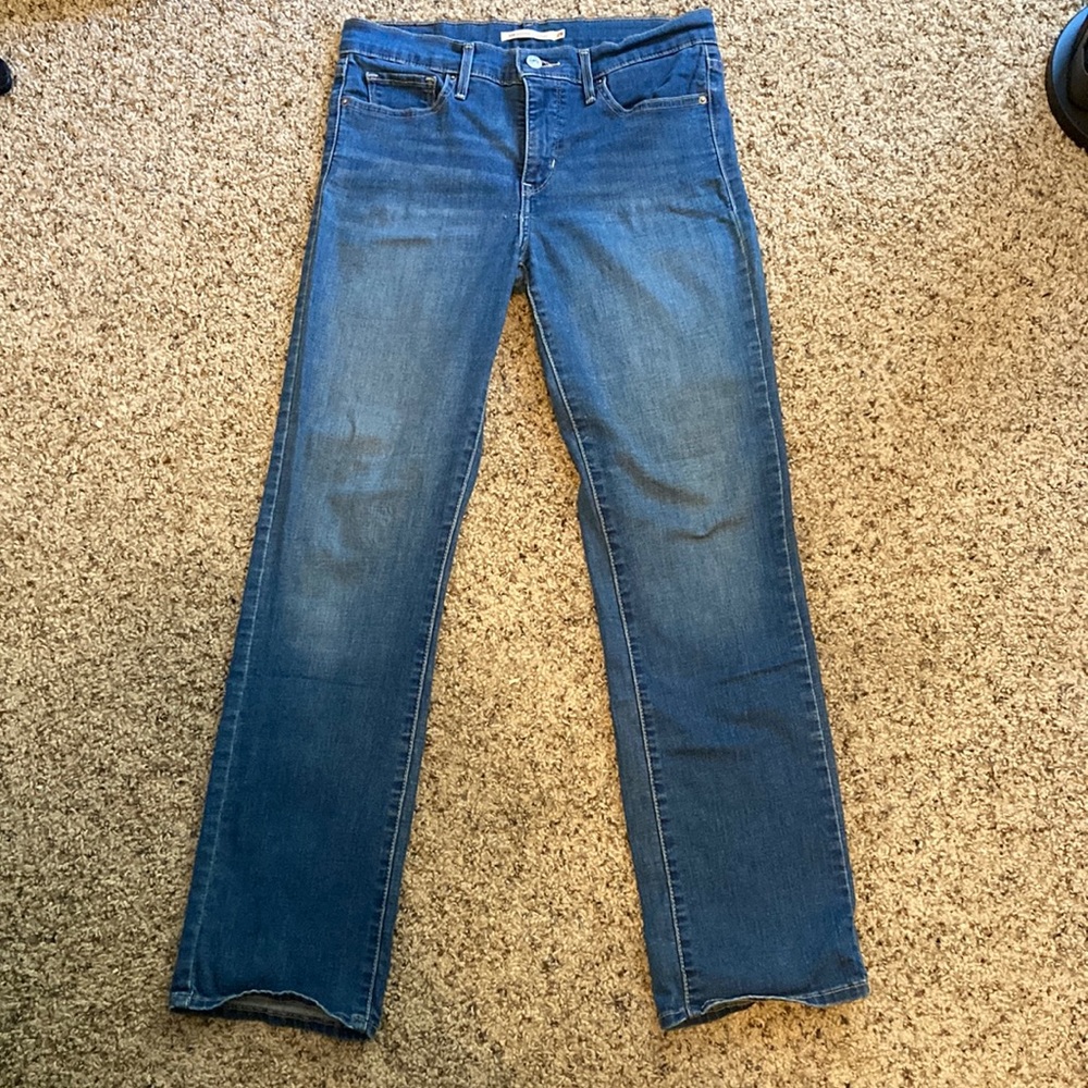 Levi’s 314 Shaping Straight Jean size 29